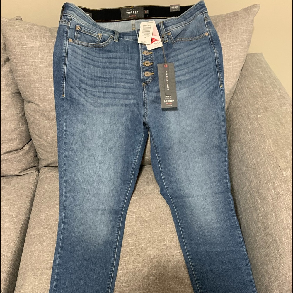 Torrid Skinny Jeans - Picture 1 of 4